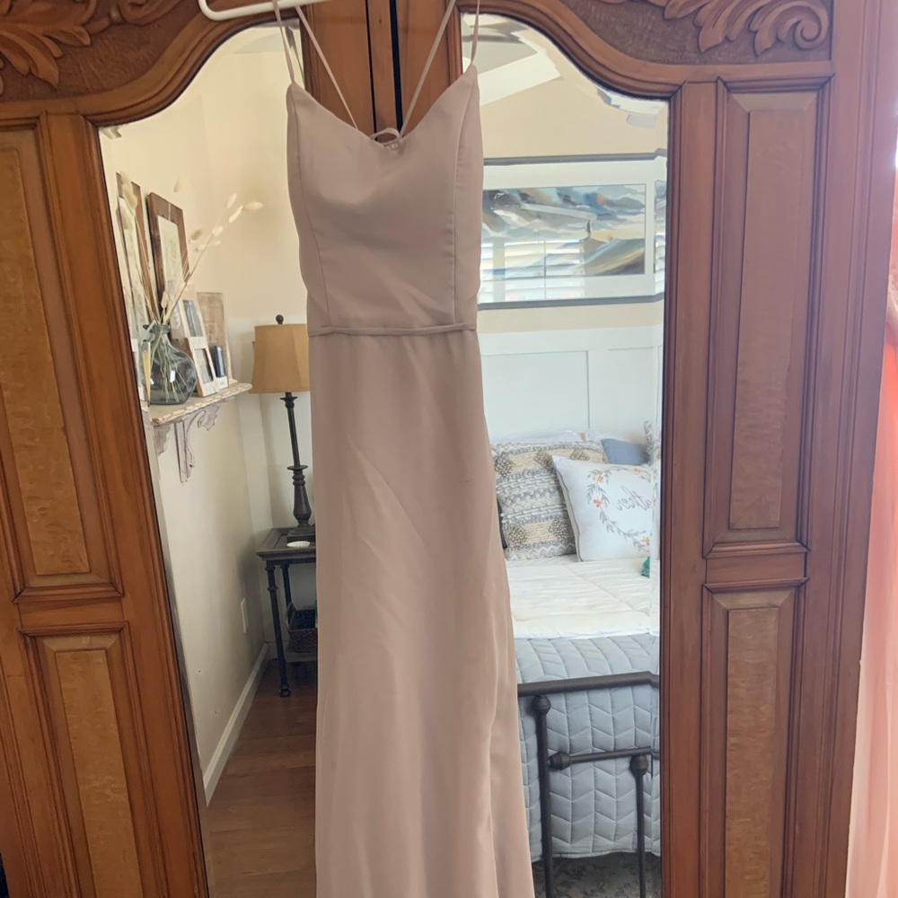 Light tan dress cute detail in back